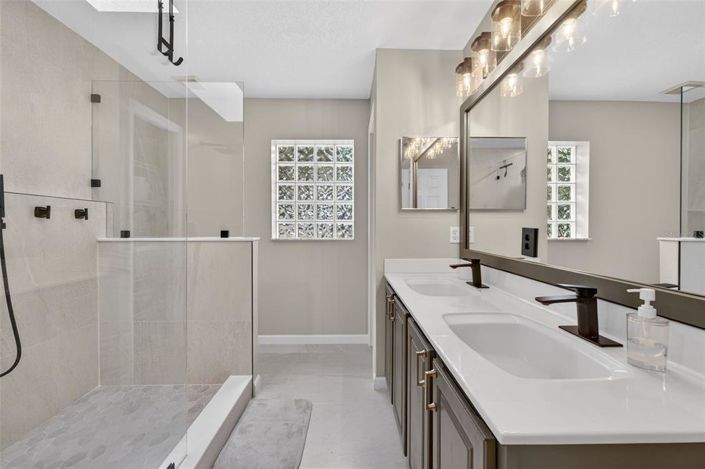 Image No.18-3 Bed Property for sale