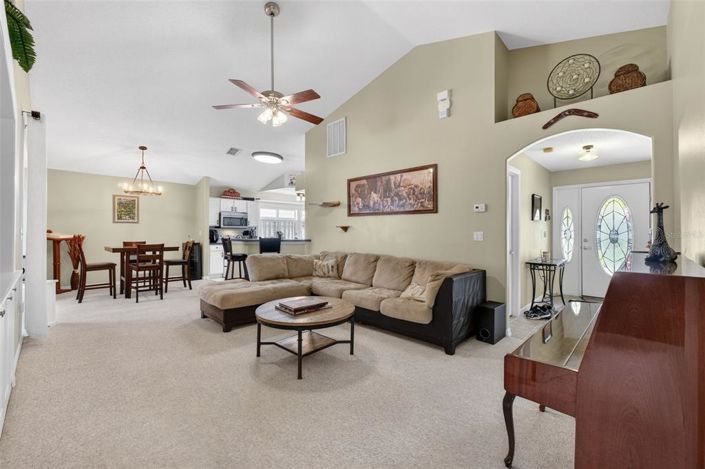 Image No.6-3 Bed Property for sale