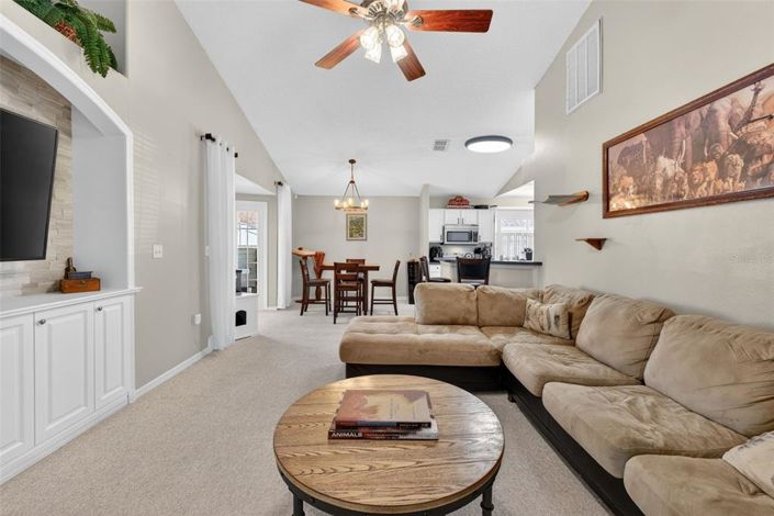 Image No.8-3 Bed Property for sale