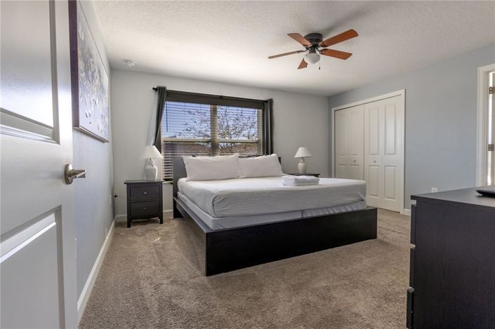 Image No.12-4 Bed Townhouse for sale