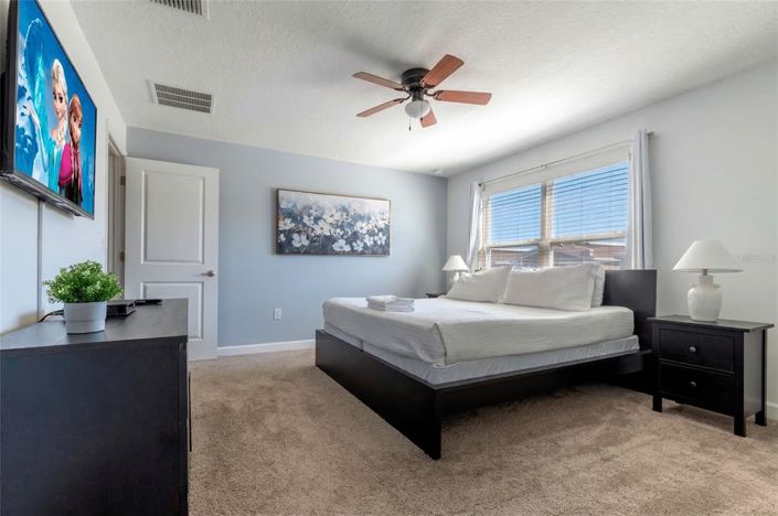 Image No.13-4 Bed Townhouse for sale