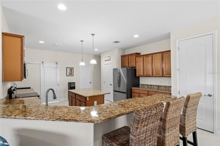 Image No.10-4 Bed Property for sale