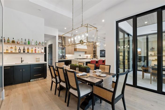 Image No.13-4 Bed Property for sale