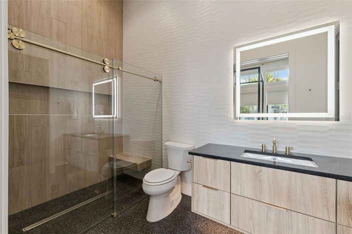 Image No.34-4 Bed Property for sale