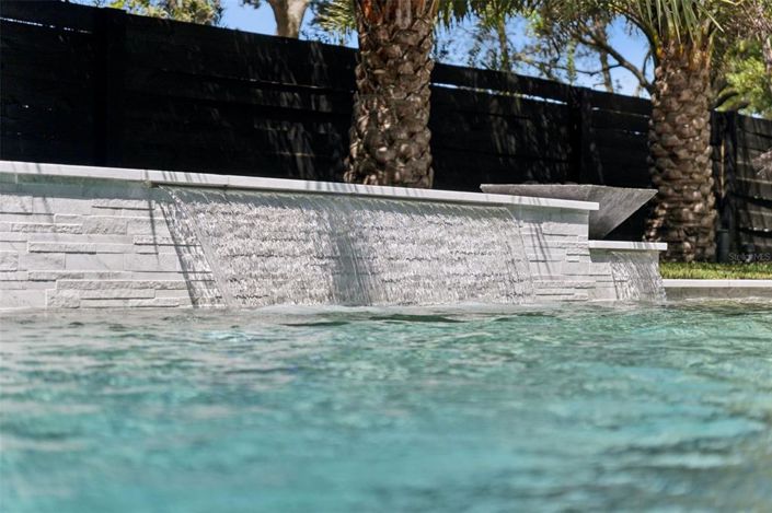 Image No.54-4 Bed Property for sale