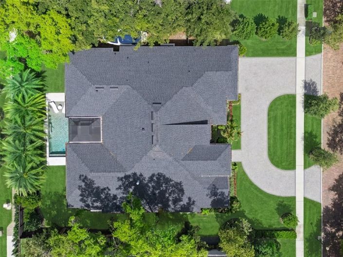 Image No.60-4 Bed Property for sale