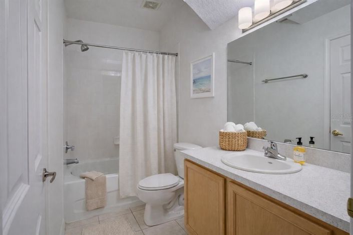 Image No.25-5 Bed Property for sale