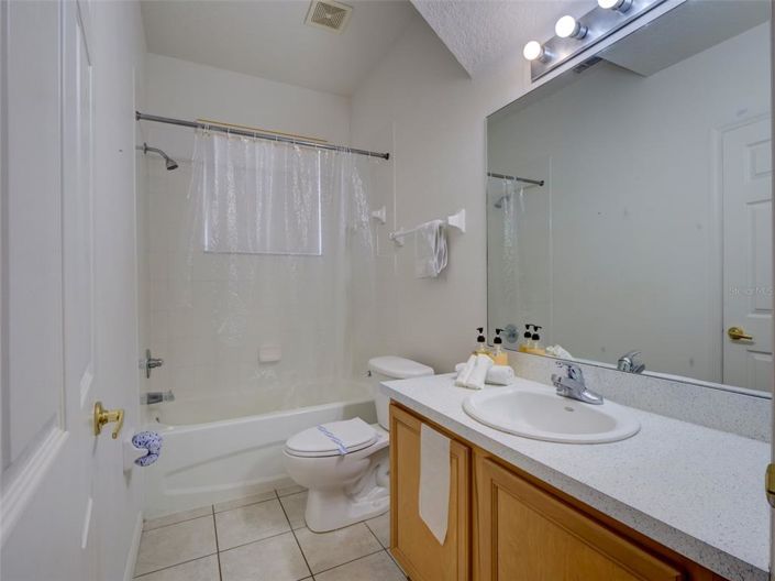 Image No.26-5 Bed Property for sale