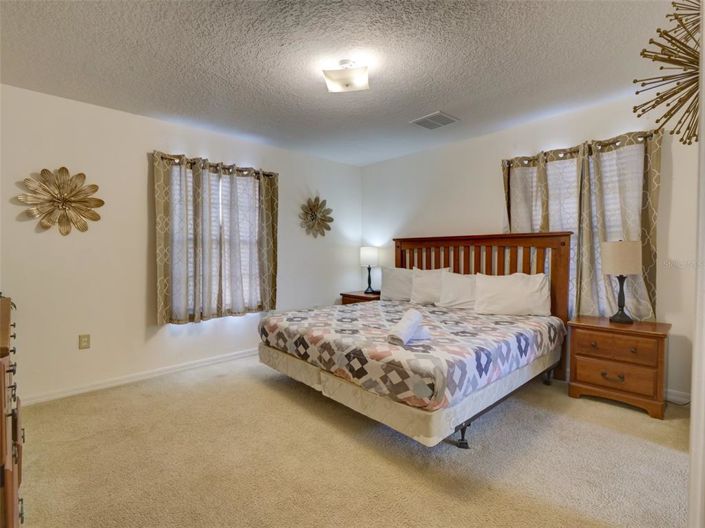 Image No.41-5 Bed Property for sale