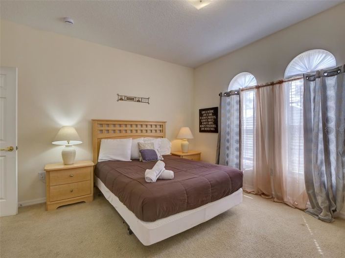 Image No.43-5 Bed Property for sale