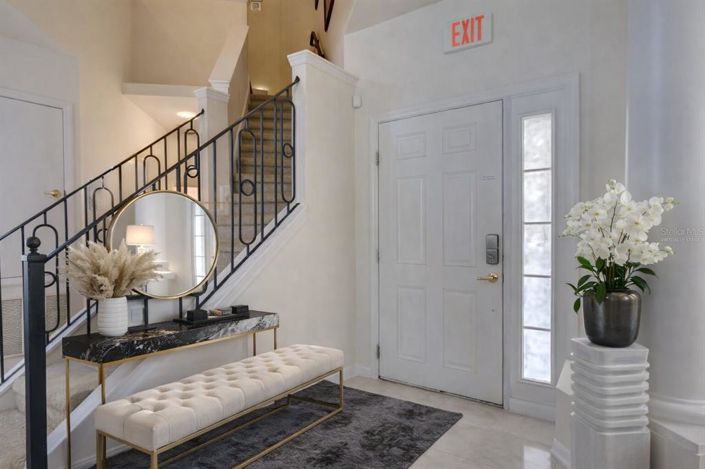 Image No.5-5 Bed Property for sale