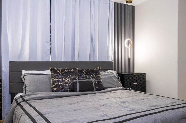 Image No.11-5 Bed Townhouse for sale