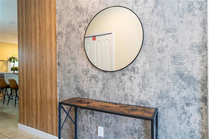 Image No.2-5 Bed Townhouse for sale