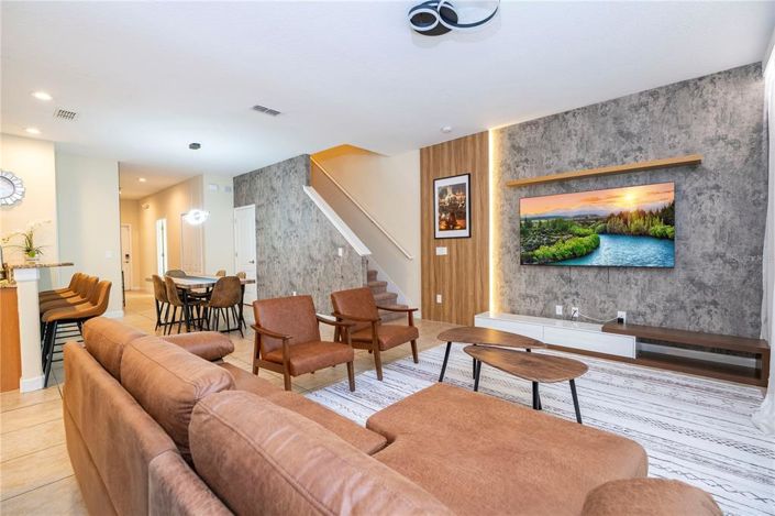 Image No.6-5 Bed Townhouse for sale