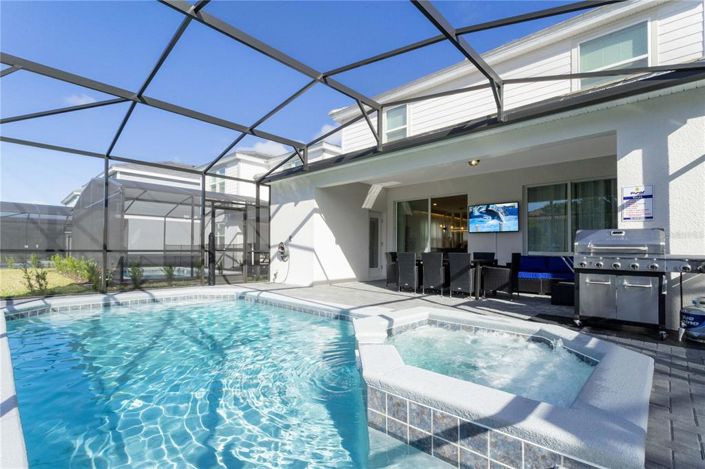 Image No.17-5 Bed Property for sale