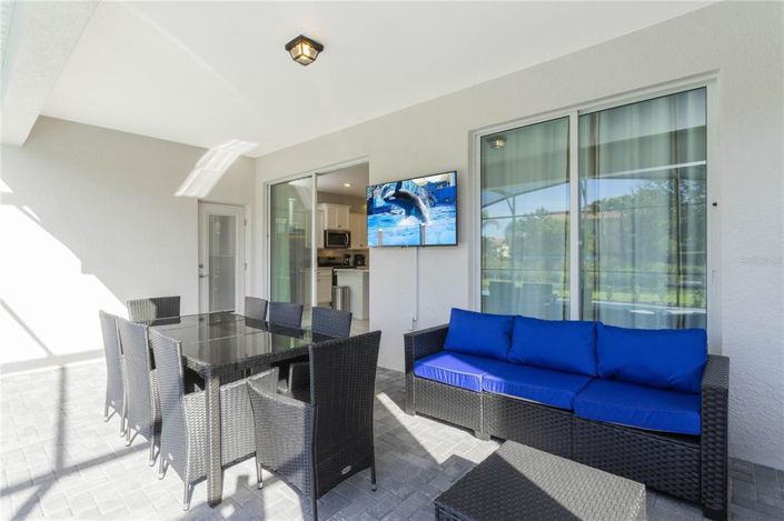 Image No.20-5 Bed Property for sale