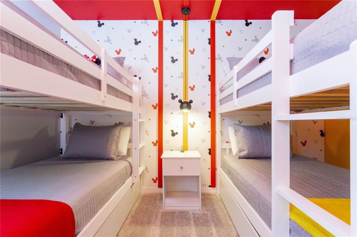 Image No.24-5 Bed Property for sale