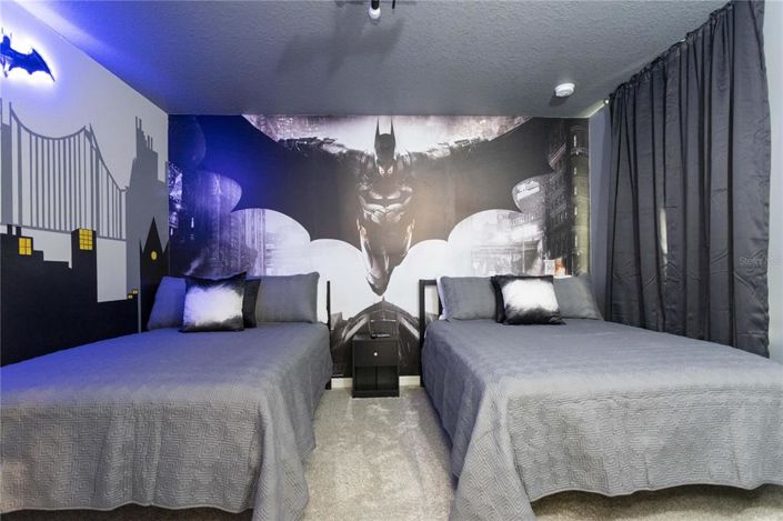 Image No.33-5 Bed Property for sale