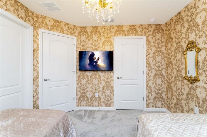 Image No.38-5 Bed Property for sale