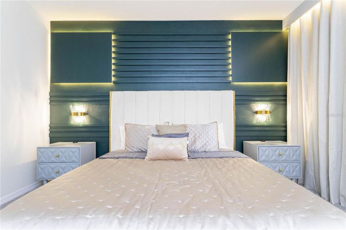 Image No.44-5 Bed Property for sale