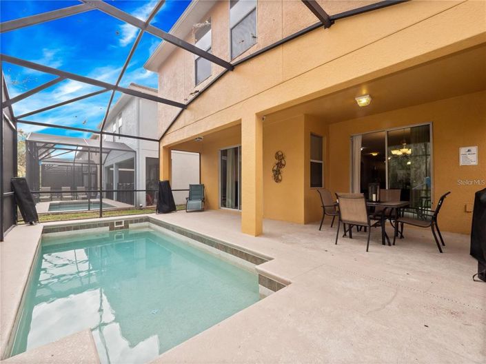 Image No.2-Propriété de 6 chambres à vendre à Kissimmee