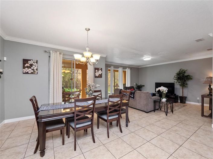 Image No.4-Propriété de 6 chambres à vendre à Kissimmee