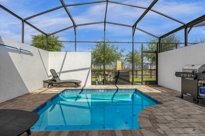 Image No.13-5 Bed Townhouse for sale