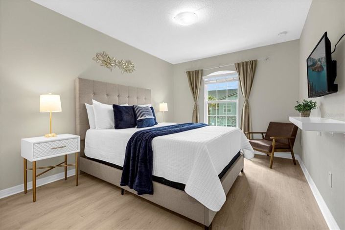 Image No.16-5 Bed Townhouse for sale