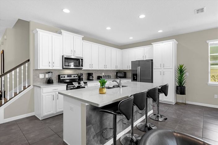 Image No.8-5 Bed Townhouse for sale