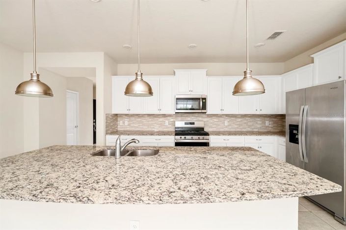 Image No.5-5 Bed Townhouse for sale