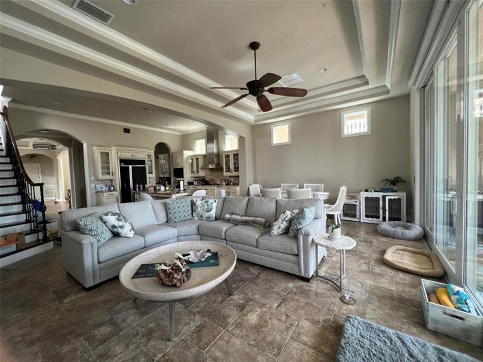 Image No.6-4 Bed Property for sale