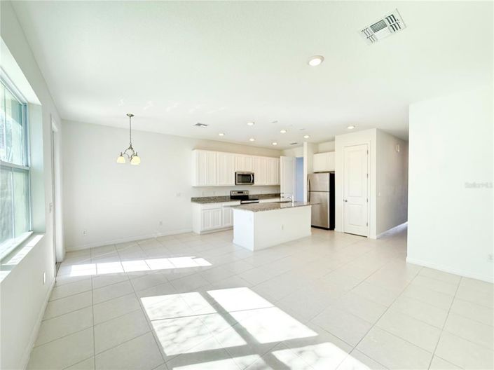 Image No.13-3 Bed Townhouse for sale