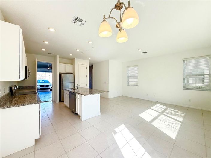 Image No.14-3 Bed Townhouse for sale