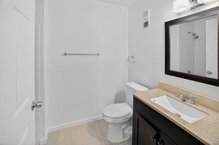 Image No.17-2 Bed Property for sale