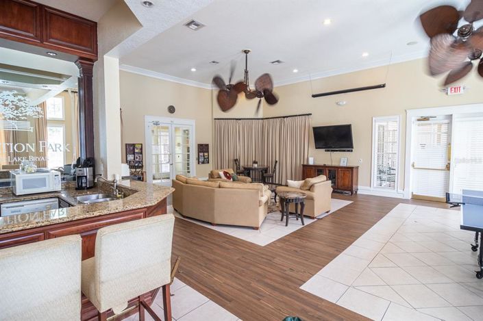 Image No.37-2 Bed Property for sale