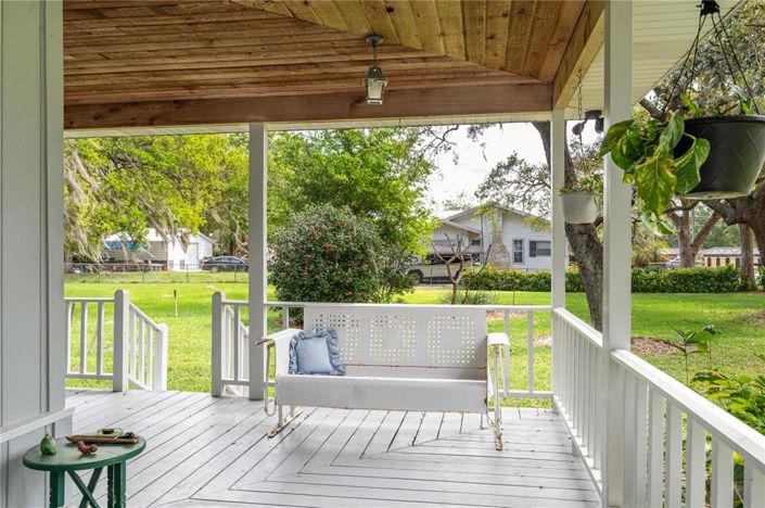 Image No.10-2 Bed Property for sale