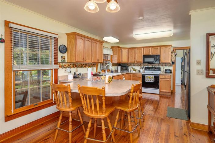 Image No.27-2 Bed Property for sale