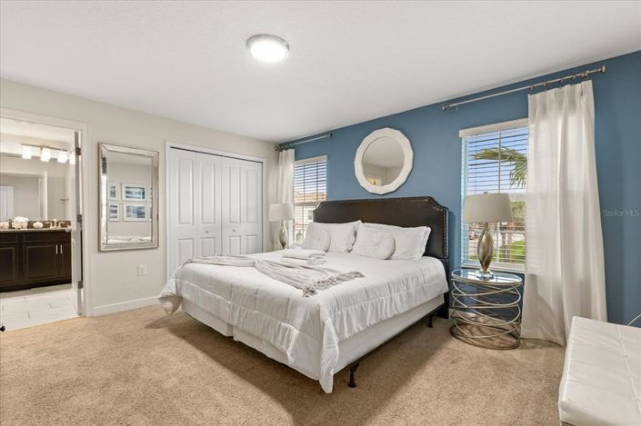 Image No.23-4 Bed Townhouse for sale