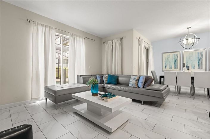 Image No.4-4 Bed Townhouse for sale