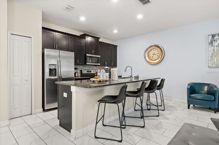 Image No.7-4 Bed Townhouse for sale