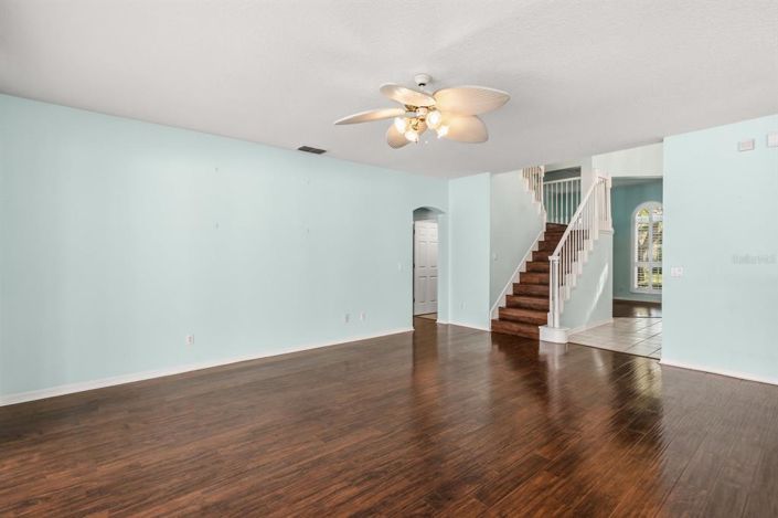 Image No.14-5 Bed Property for sale