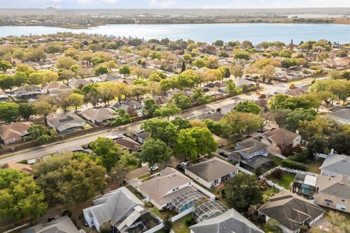 Image No.6-5 Bed Property for sale