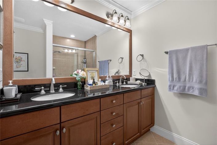 Image No.21-3 Bed Property for sale