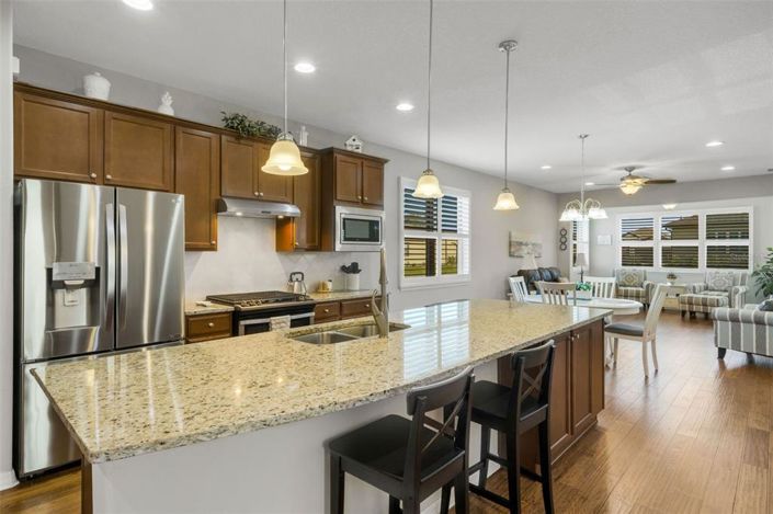 Image No.12-2 Bed Property for sale