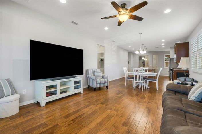 Image No.9-2 Bed Property for sale