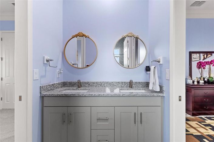 Image No.13-4 Bed Property for sale