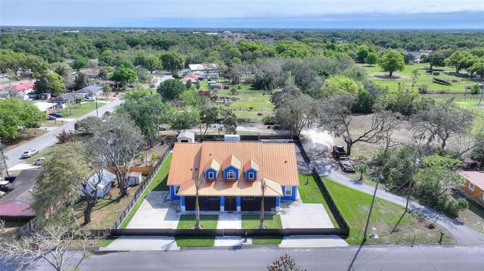 Image No.2-4 Bed Property for sale