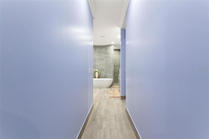 Image No.9-4 Bed Property for sale