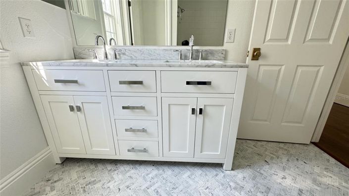 Image No.11-3 Bed Property for sale