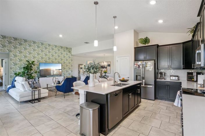 Image No.20-4 Bed Property for sale